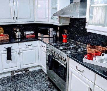 Shackerdale Road Room 5 - Photo 2