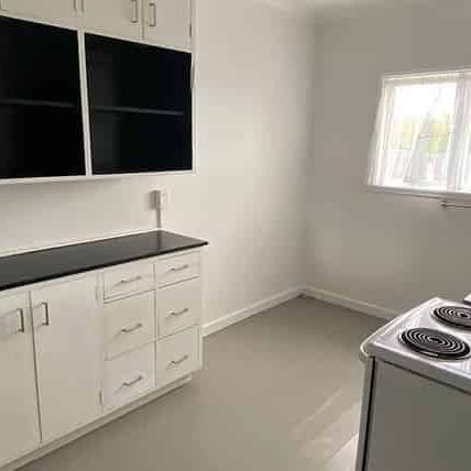 LOCATION IS EXCELLENT !! - Photo 1