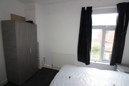Henderson Street, Preston - Photo 2