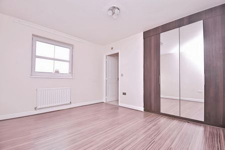 4 bedroom semi-detached house to rent - Photo 3