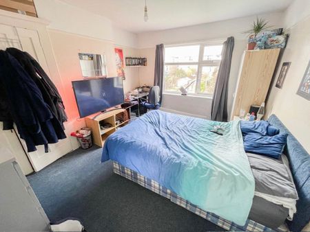 3 bedroom semi-detached house to rent - Photo 4