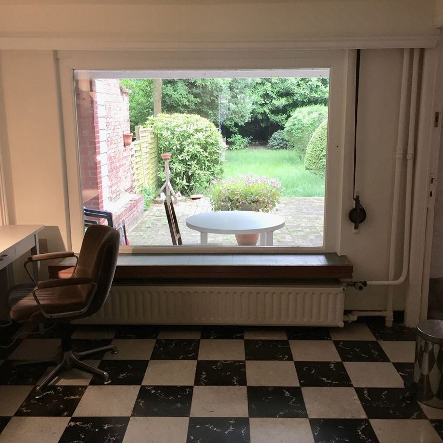 Kamer in sfeervol huis aan rustige grote tuin. Deurne Zuid. - Foto 1