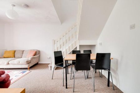 5 bedroom house to rent - Photo 2