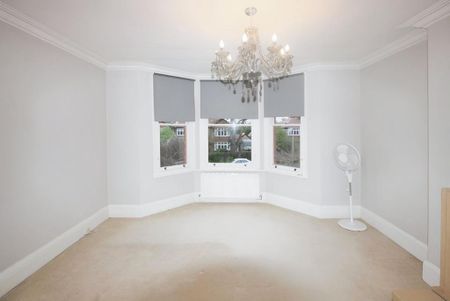 6 bedroom semi-detached house to rent - Photo 2