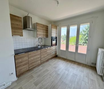 APPARTEMENT T4 A LOUER A RIORGES - MAIRIE - Photo 2