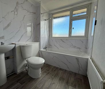 3 bedroom terraced house to rent - Photo 6