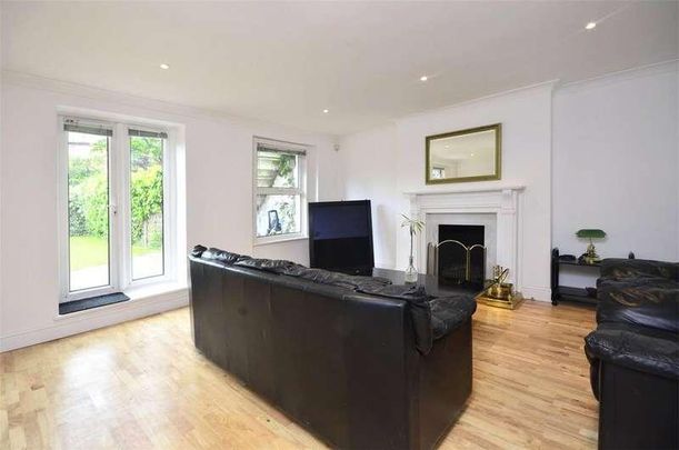 Buckland Crescent, Swiss Cottage, London, NW3 - Photo 1