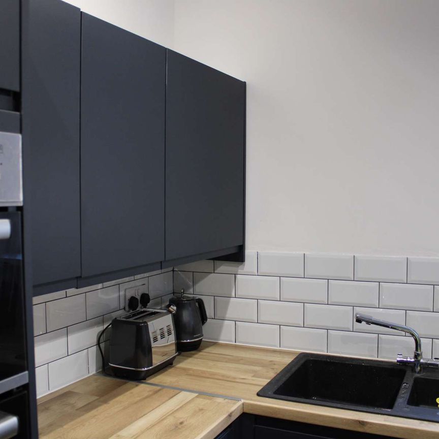 Newly Renovated All En-suite Shared Home - Photo 1