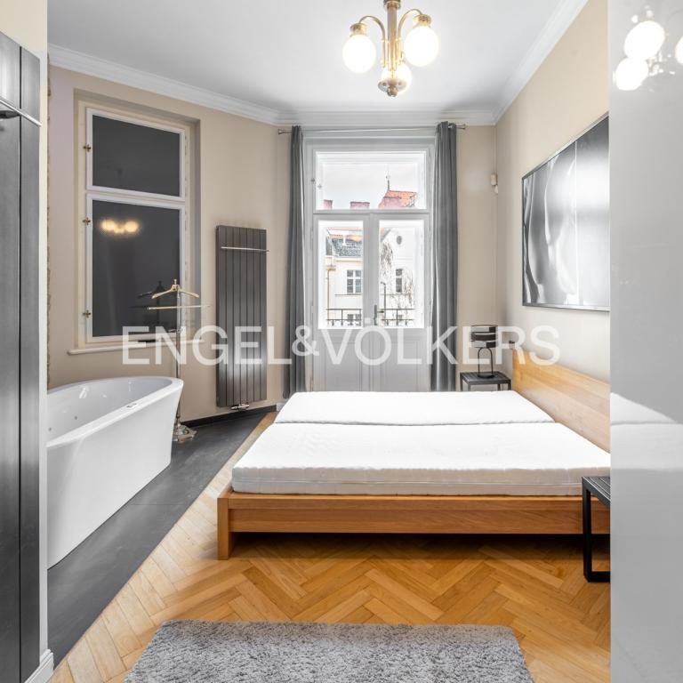 Pronájem bytu 2+1 73 m2 - Fotografie 1