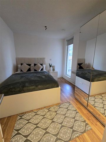 2 bedroom flat to rent - Photo 4