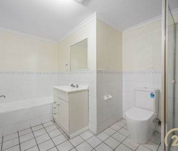 Two Bedroom Unit&comma; in a Prime Location&excl; - Photo 5