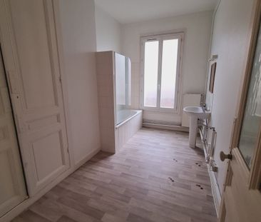 Location Appartement 4 pièces 83m² - Photo 2