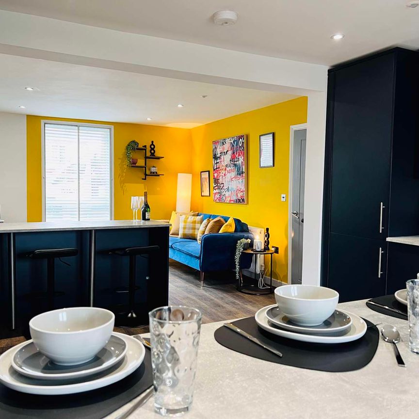 Immaculately presented property on Woodbridge Road, East Ipswich. Room 2 - Photo 1