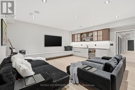 700 MONTBECK CRESCENT, Canada, Mississauga - Photo 3