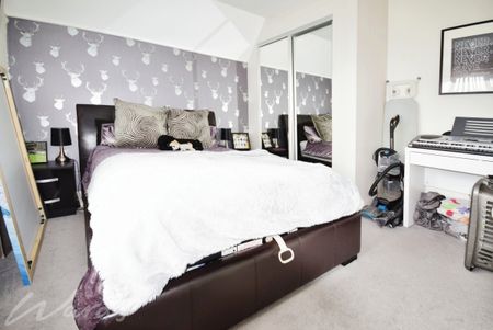 4 bedroom detached house to rent - Photo 4