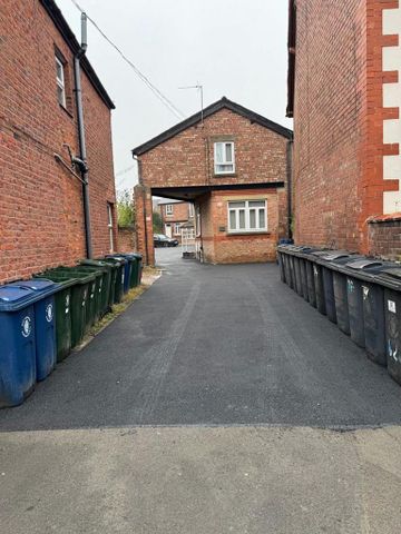 6 bedroom apartment to rent - Photo 2