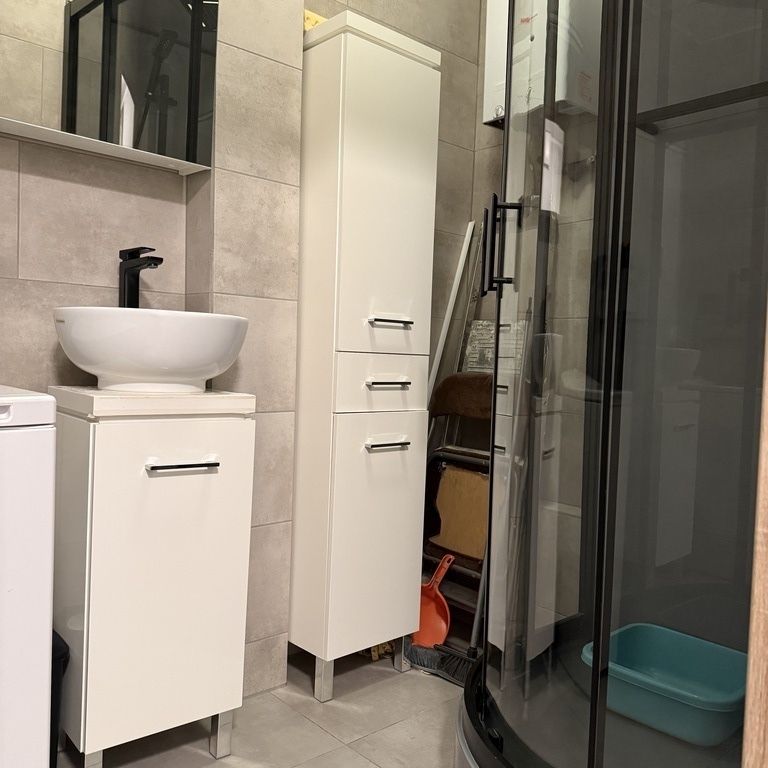 Stare Miasto ustawna kawalerka 44 m2 ,piwnica ! - Photo 1