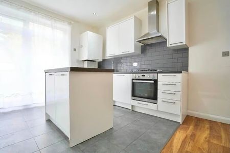3 Bed Flat, Hayes Crescent, NW11 - Photo 5