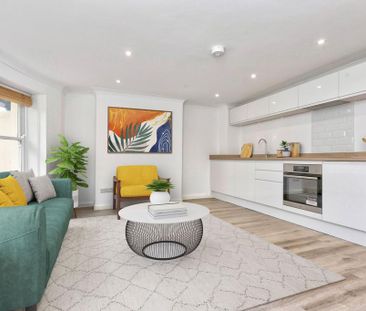 2 bedroom flat to rent - Photo 2