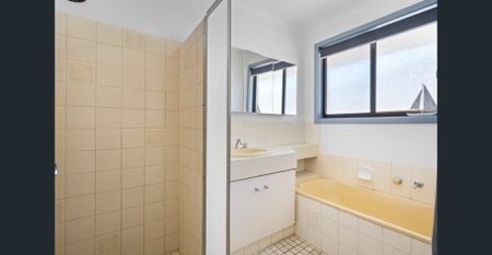 Great Location 3x1 Home in South Kalgoorlie - Photo 3