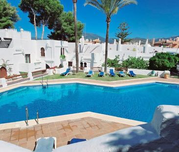 Duplex in Nueva Andalucía - Photo 3