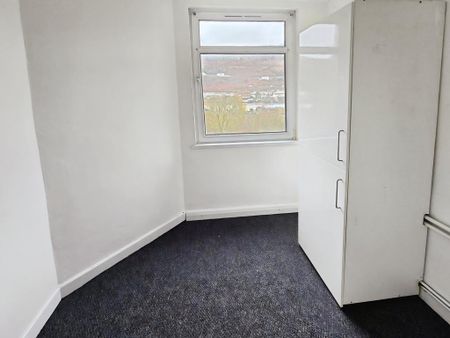 5 bedroom terraced house to rent - Photo 4