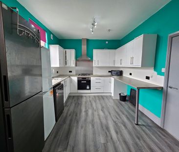 6 Bed Student Accommodation - Photo 3
