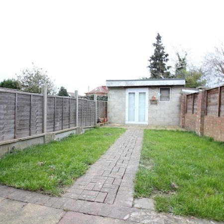 Waltham Avenue, Hayes - Photo 3