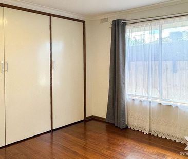 Peaceful Family Living Within Walking Distance to Hoppers Crossing ... - Photo 2