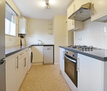 A ground floor two bedroom apartment with off street parking, garag... - Photo 3