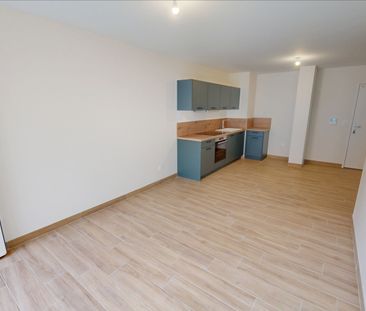 Location Appartement 2 pièces 45m² - Photo 2