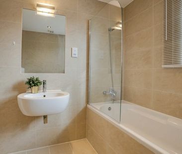 Room in a Shared House, Mitcham Lane, SW16 - Photo 6