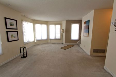 For Lease - 151 Townsgate Drive Unit# 83, Vaughan, Ontario - Photo 2