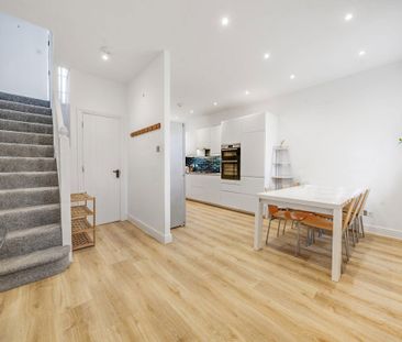 32, The Sadlers, Westhampnett - Photo 3