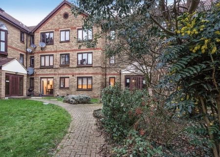 Room in a Shared Flat, Deanery Close, N2 - Photo 4