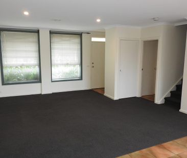 32/910 Canterbury Road, Box Hill VIC 3128 - Townhouse For Rent | Do... - Photo 4