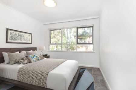 Stylish One-Bedroom Apartment in the Heart of Elwood - Photo 5