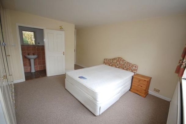 4 bedroom townhouse to rent - Photo 1