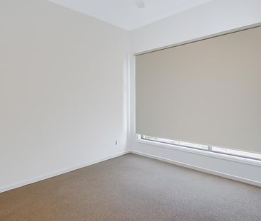 BRAND NEW - Spacious 4 Bed, 2 Bath Family Home with Double Garage - Photo 4