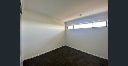 Modern Living - Photo 2