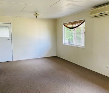 Large Home with Plenty of Space! - Photo 2