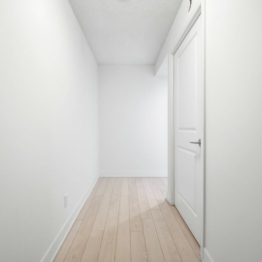For Lease - 2 Eva Road Unit# 2424, Toronto, Ontario - Photo 1