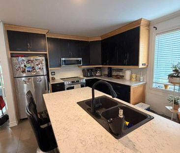Logement sur 2 étages dans une maison à louer - Rénové en 2021 - Photo 2