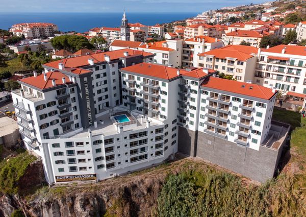 APARTAMENTO | 2 QUARTOS | CANIÇO