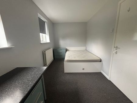 2 Albert Square, NG7 2FH, NOTTINGHAM - Photo 5