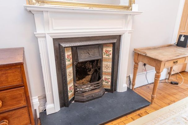 3 bedroom flat to rent - Photo 1