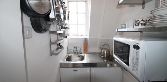 Mortimer Court, NW8, London - Photo 2