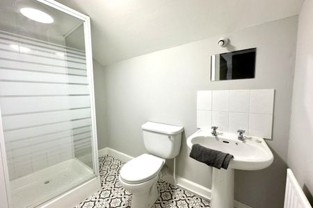 Low Street - Photo 5