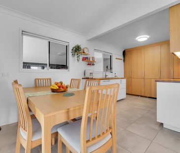 Modern Living With Stylish Extras in a Peaceful Thornlands Pocket - Photo 5