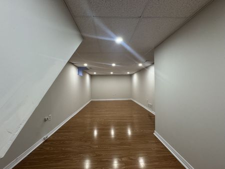 For Lease - 120 Nathan Crescent, Barrie, Ontario - Photo 3